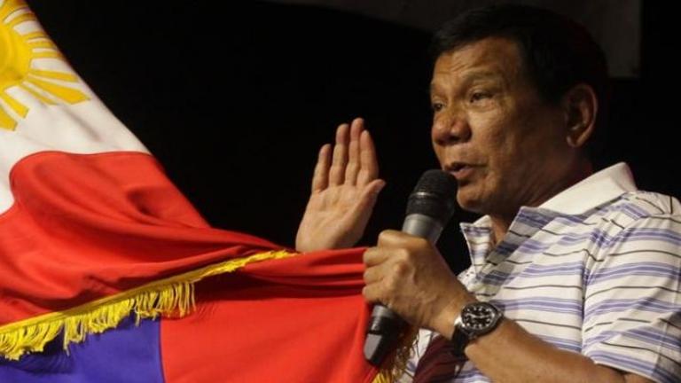 Ο πρόεδρος των Φιλιππίνων απειλεί να χαστουκίσει τους ηγέτες της ΕΕ
