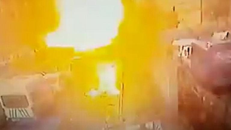Έκρηξη στη Σμύρνη: Η στιγμή που έσκασαν τα εκρηκτικά