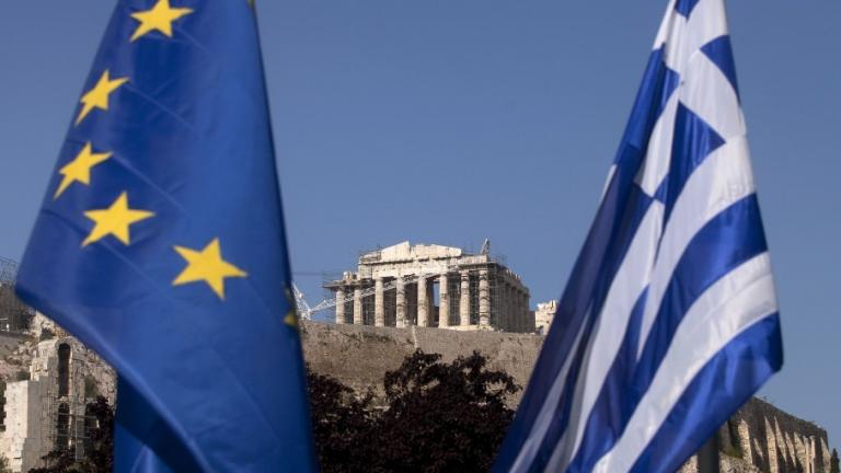 Bloomberg: «Νάρκη» από ESM-Αναστέλλει τα μέτρα για το ελληνικό χρέος λόγω "13ης σύνταξης"