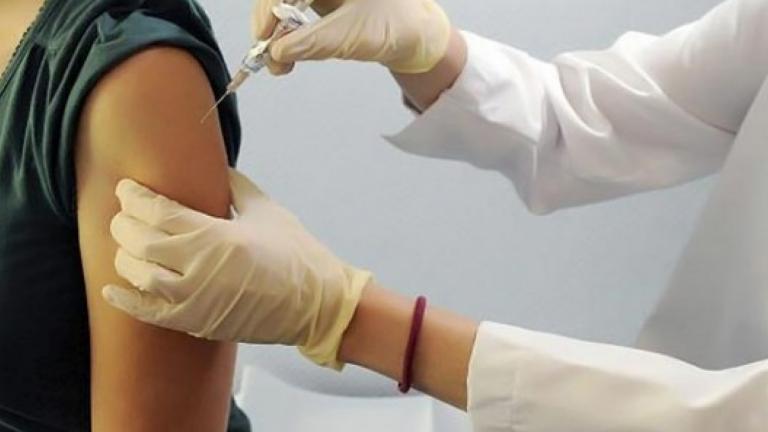 Ο Πανελλήνιος Ιατρικός Σύλλογος προειδοποιεί: Βάλτε το εμβόλιο για τη γρίπη