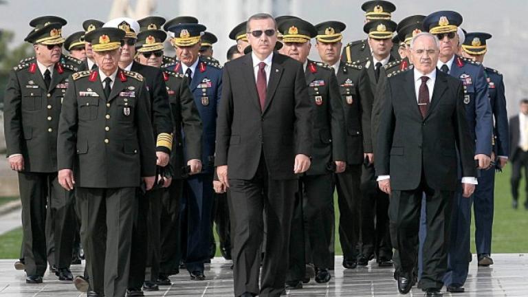 Πραξικόπημα στην Τουρκία: Ο Ερντογάν κλείνει όλες τις στρατιωτικές σχολές