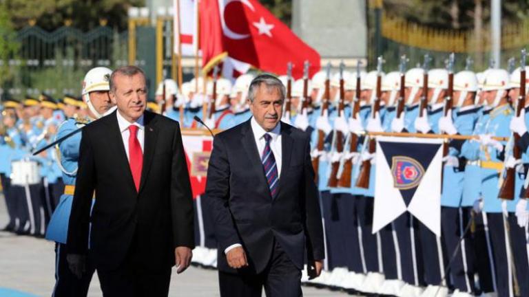 Προκαλεί ο Ερντογάν με τη σημαία της Κύπρου λίγο πριν τη συνάντηση με Τσίπρα