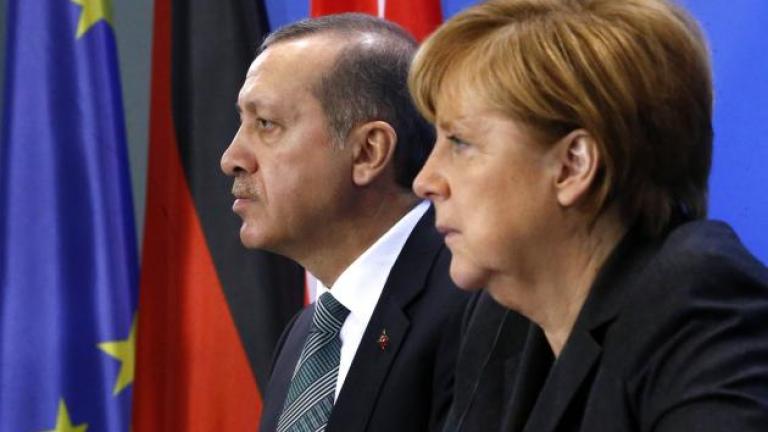 Έντονες αντιδράσεις Μέρκελ-Γκάμπριελ για την προφυλάκιση στην Τουρκία ανταποκριτή της Die Welt
