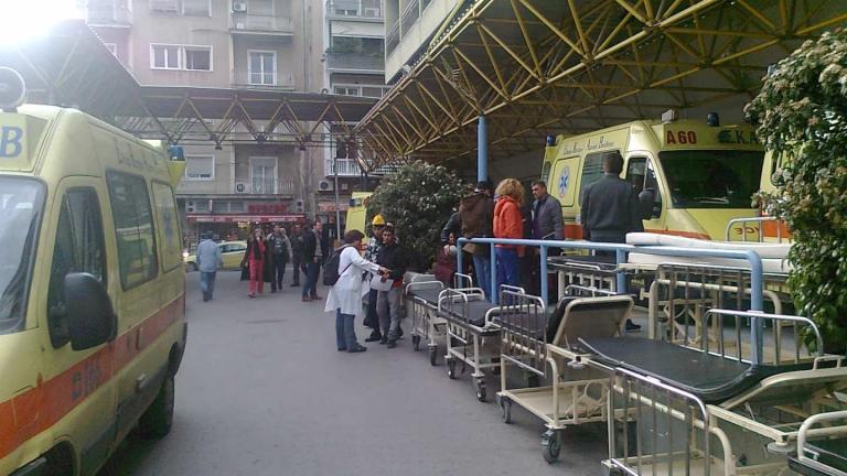 «Κατέληξε» στο νοσοκομείο ο Σύρος πρόσφυγας που αυτοπυρπολήθηκε στη Χίο