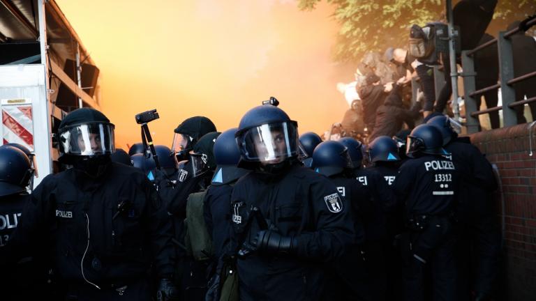 G20: Συνεχίζονται βία και επεισόδια στο Αμβούργο