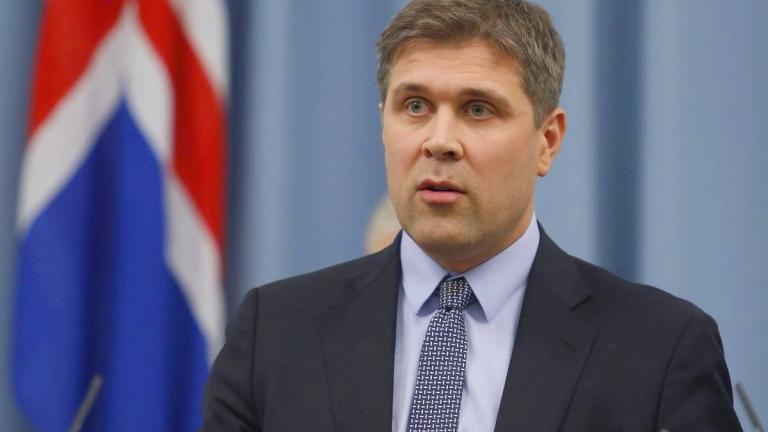 Ένα σκάνδαλο παιδοφιλίας ρίχνει την κυβέρνηση στην Ισλανδία