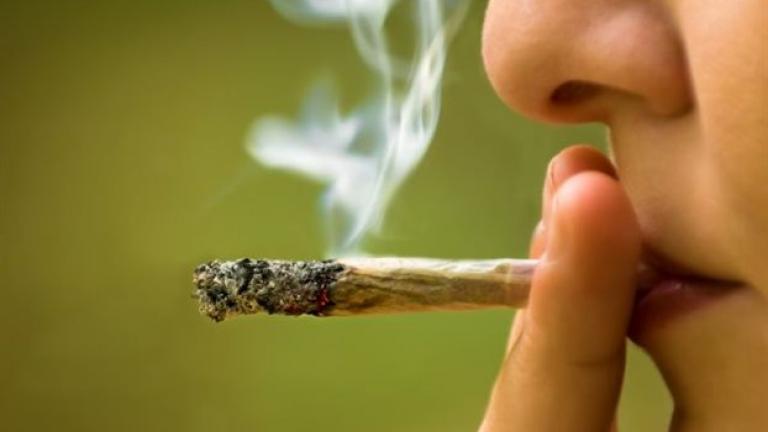 Αυξάνει τον κίνδυνο για εγκεφαλικό η μαριχουάνα
