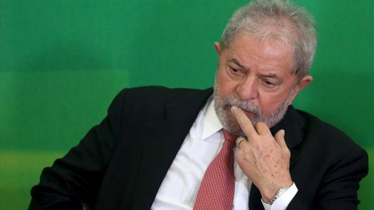 Βραζιλία: Οι εισαγγελείς απαγγέλουν κατηγορίες για διαφθορά στον πρώην πρόεδρο Λούλα και τη σύζυγό του