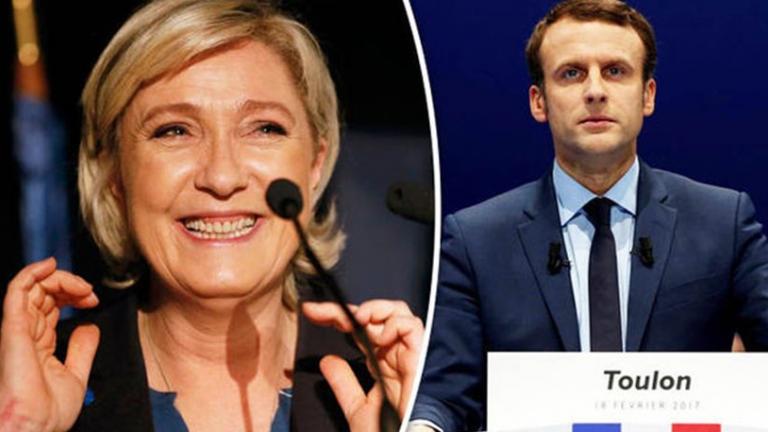 Μακρόν δείχνει δημοσκόπηση για τις γαλλικές εκλογές