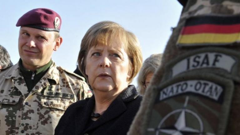 Μέρκελ: “Οι γερμανικές αμυντικές δαπάνες πρέπει να αυξηθούν σημαντικά έναντι εξωτερικών απειλών”