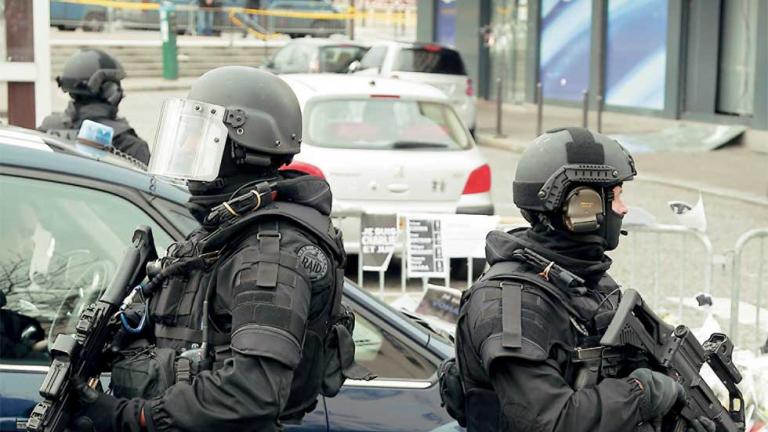 Δρακόντεια μέτρα ασφαλείας στα ευρωπαϊκά αεροδρόμια μετά τις εκρήξεις στις Βρυξέλλες