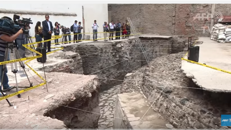 Ανακάλυψαν αρχαίο γήπεδο των Αζτέκων που έπαιζαν μπάλα (ΒΙΝΤΕΟ)