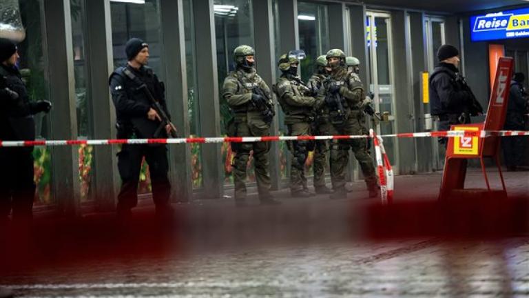 Συνέλαβαν το δράστη της επίθεσης με μαχαίρι σε σιδηροδρομικό σταθμό στο Μόναχο - Φωτογραφίες