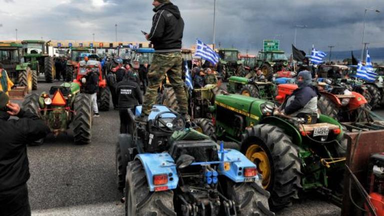 Δίωρος αποκλεισμός της εθνικής οδού Αντιρρίου– Ιωαννίνων από αγρότες 