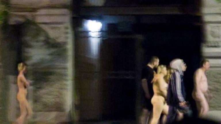 Ανάγκασαν πόρνες να περπατήσουν γυμνές στους δρόμους