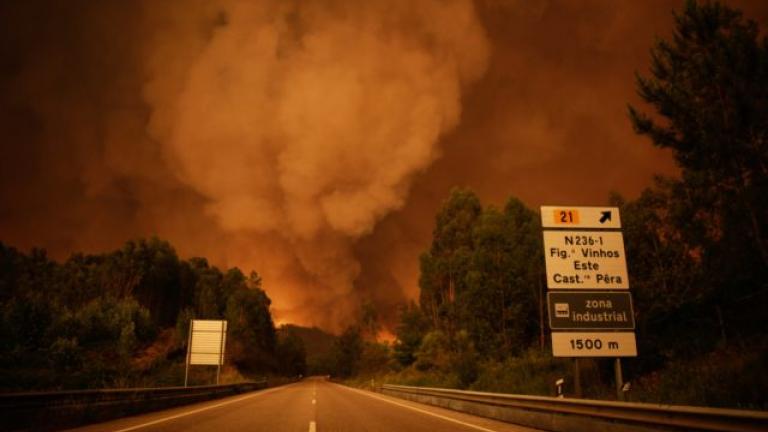 «Κόλαση» στη Πορτογαλία: Φόβοι πως οι νεκροί από τις πυρκαγιές θα φτάσουν τους 100 (ΦΩΤΟ-ΒΙΝΤΕΟ)