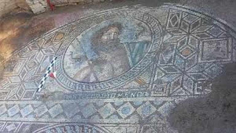 Ο θεός Ποσειδώνας... αναδύθηκε στα Άδανα της Τουρκίας
