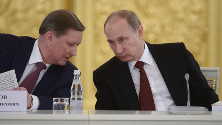 Ο Πούτιν έπαυσε τον επικεφαλή των υπηρεσίων του Κρεμλίνου και στενό του συνεργάτη 