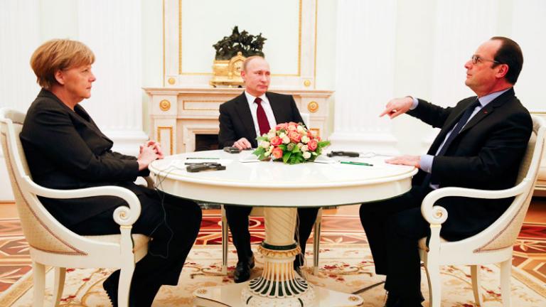 Πούτιν, Μέρκελ και Ολάντ συζήτησαν για μια πολιτική λύση στη σύγκρουση στην Ουκρανία 