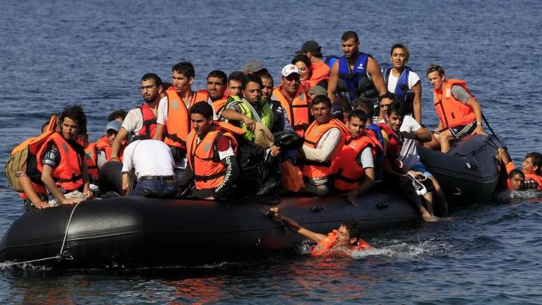 Μαζική απόβαση προσφύγων στην Μυτιλήνη! Άνοιξε ο Ερντογάν τις πύλες της Κόλασης;