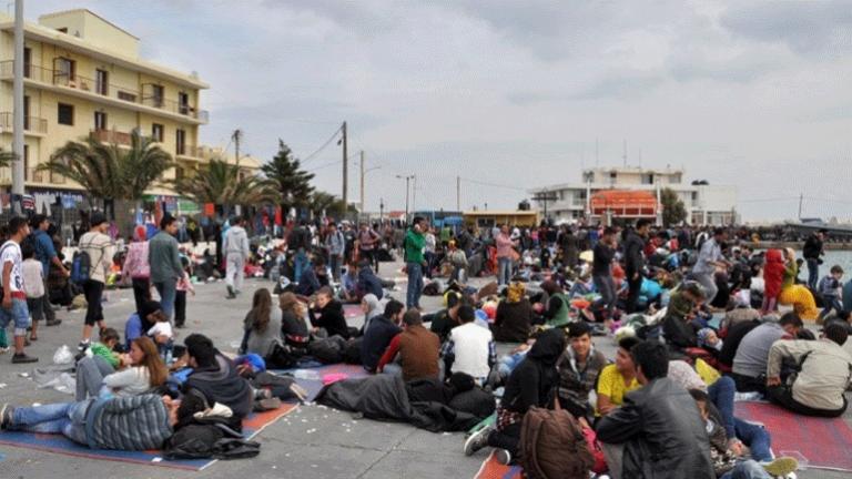 Χιλιάδες μετανάστες φτάνουν στα ελληνικά νησιά - Ελάχιστοι φεύγουν