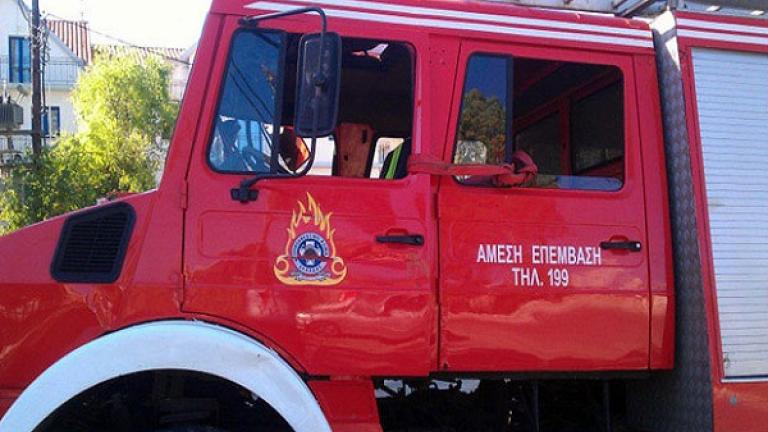Πυρκαγιά σε συνεργείο μοτοποδηλάτων στο Μαρούσι