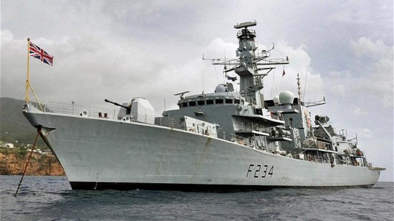 Μεθυσμένοι Βρετανοί ναύτες χτύπησαν λιμενεργάτη  