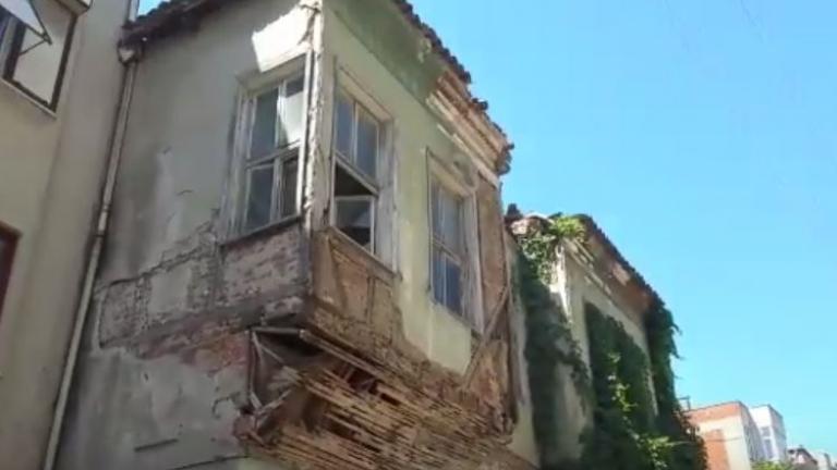 Σεισμός Μυτιλήνη: Δείτε βίντεο από τις ζημιές στην Προύσα 