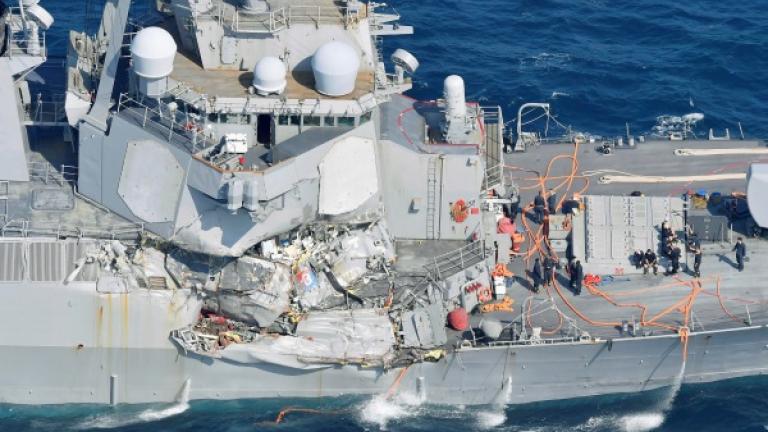  Αντιτορπιλικό του Πολεμικού Ναυτικού των ΗΠΑ συγκρούστηκε με εμπορικό πλοίο νοτιοδυτικά της Γιοκοσούκα της Ιαπωνίας (ΦΩΤΟ-ΒΙΝΤΕΟ)