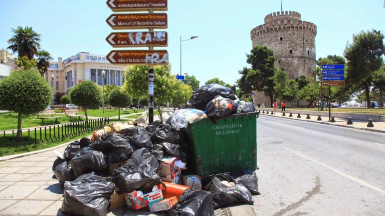 Θεσσαλονίκη: Τόνοι σκουπιδιών ξεχειλίζουν - «Καμίνι» η πόλη αλλά οι κινητοποιήσεις εντείνονται