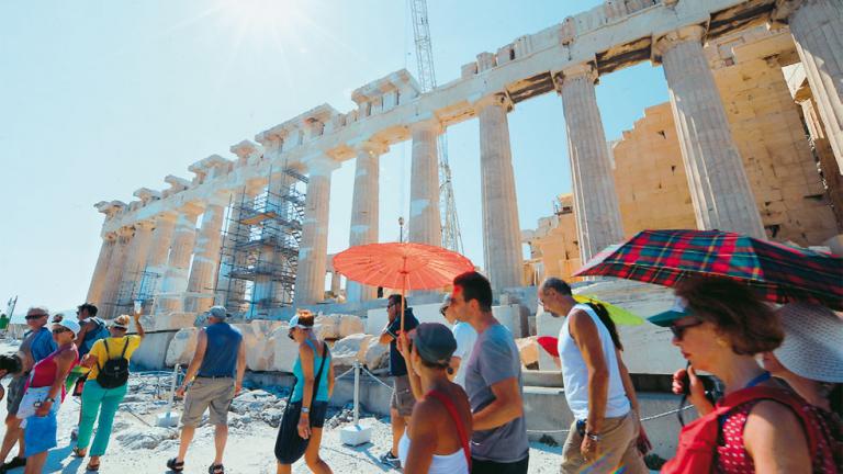Η ζήτηση για διακοπές στην Ελλάδα βρίσκεται στο ζενίθ