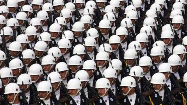 Τουρκία: Παραιτήσεις στρατηγών και απολύσεις στο υπουργείο Εξωτερικών