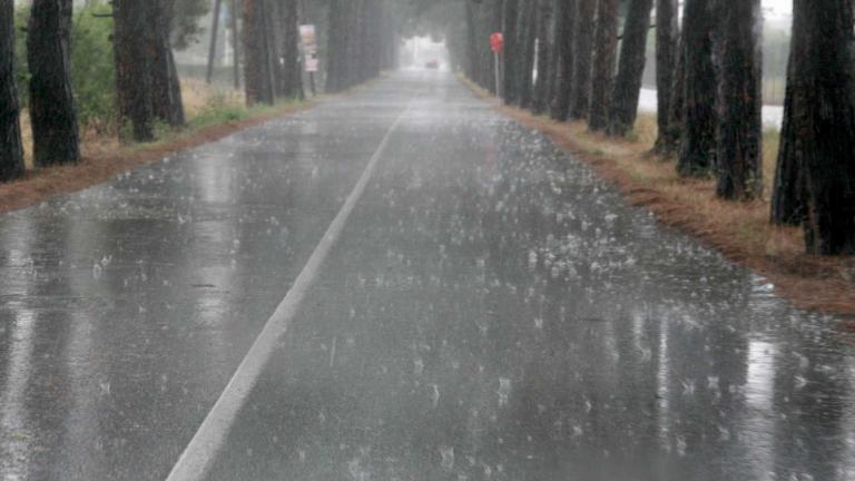 Κακοκαιρία: Δείτε ποιες περιοχές αντιμετώπισαν προβλήματα από τις βροχές και καταιγίδες