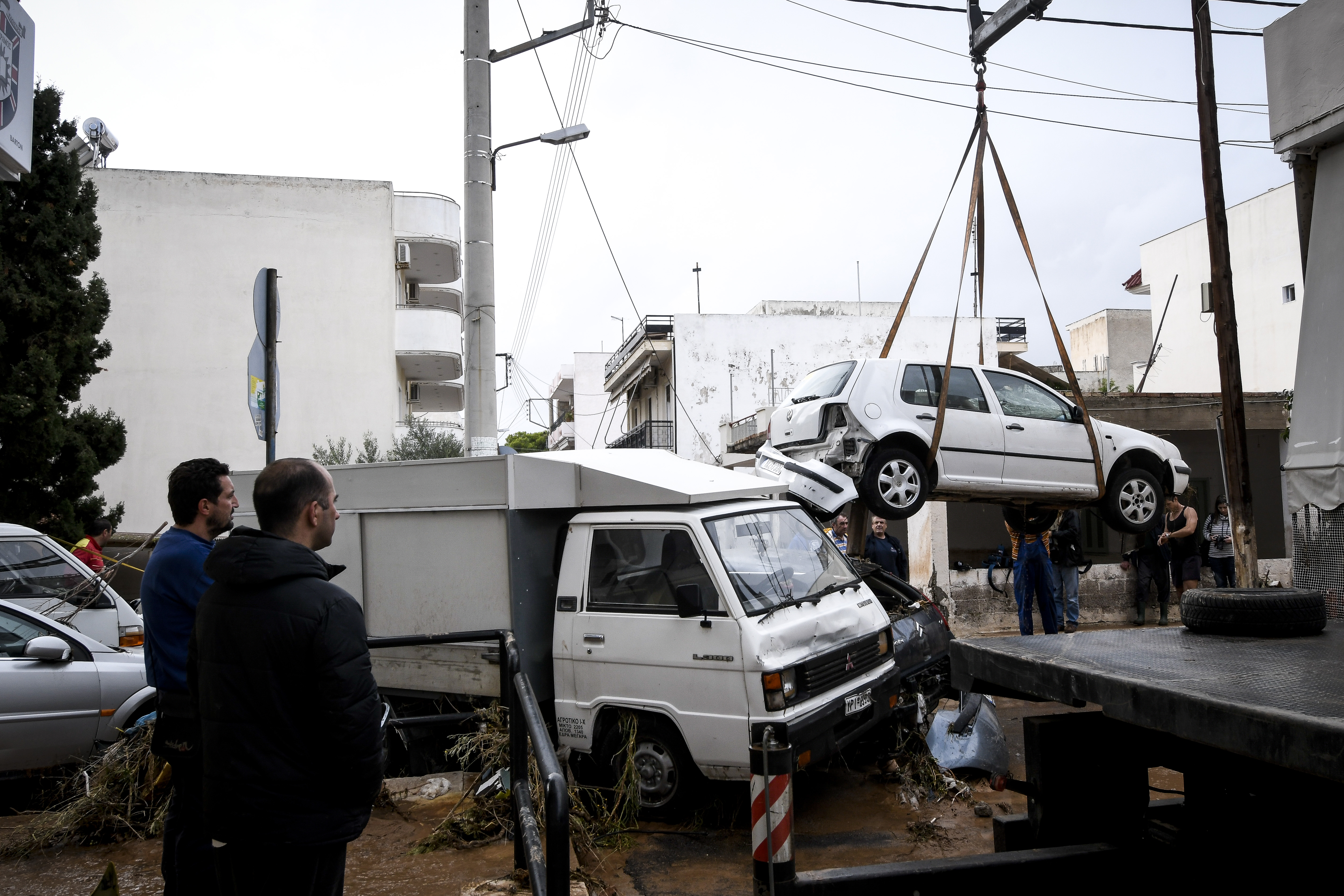 δεκατέσσερις νεκροι