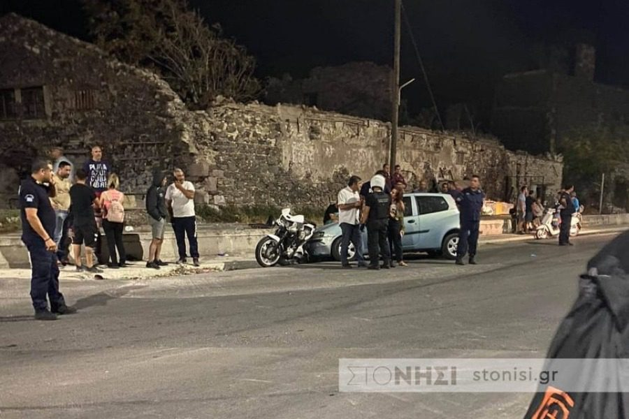 Μυτιλήνη: Ηλικιωμένος έπεσε με το αυτοκίνητό του σε διαδηλωτές – Εξι τραυματίες