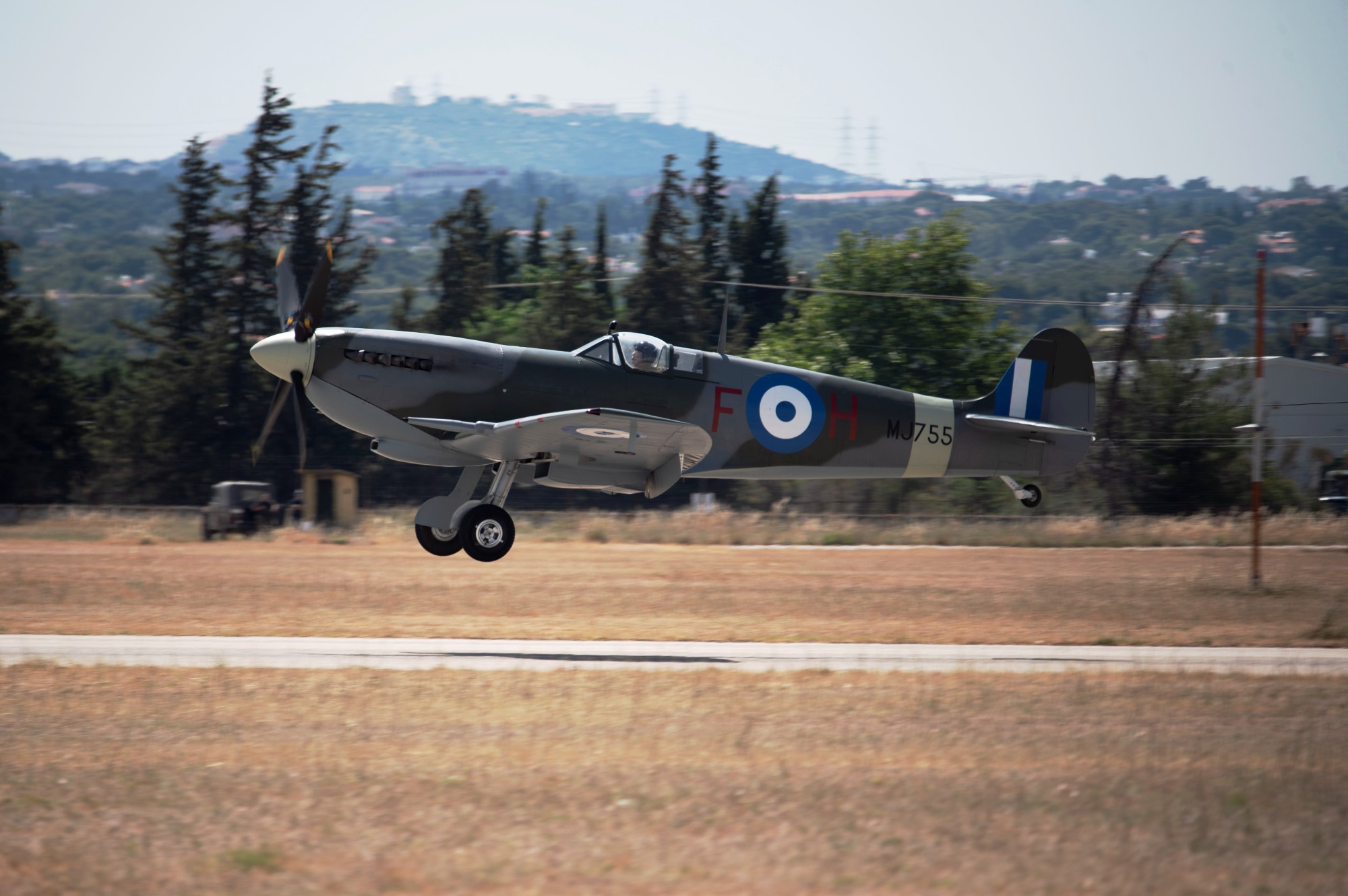 Την επιστροφή του θρυλικού αεροσκάφους «Σπιτφάιρ MJ755» τίμησε η Πολεμική Αεροπορία (ΦΩΤΟ)