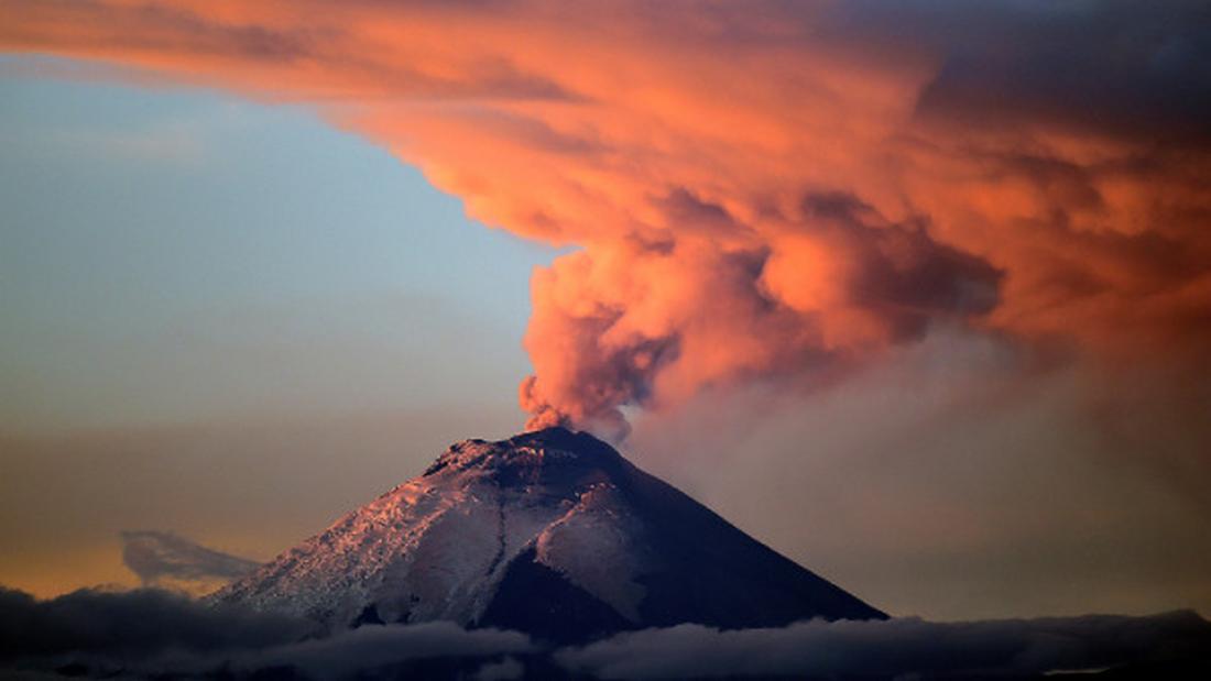 Άμεση εκκένωση! «Ξύπνησε» ανενεργό ηφαίστειο