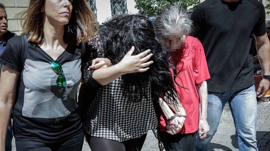 Βγαίνω με την κόρη ενός αστυνομικού.