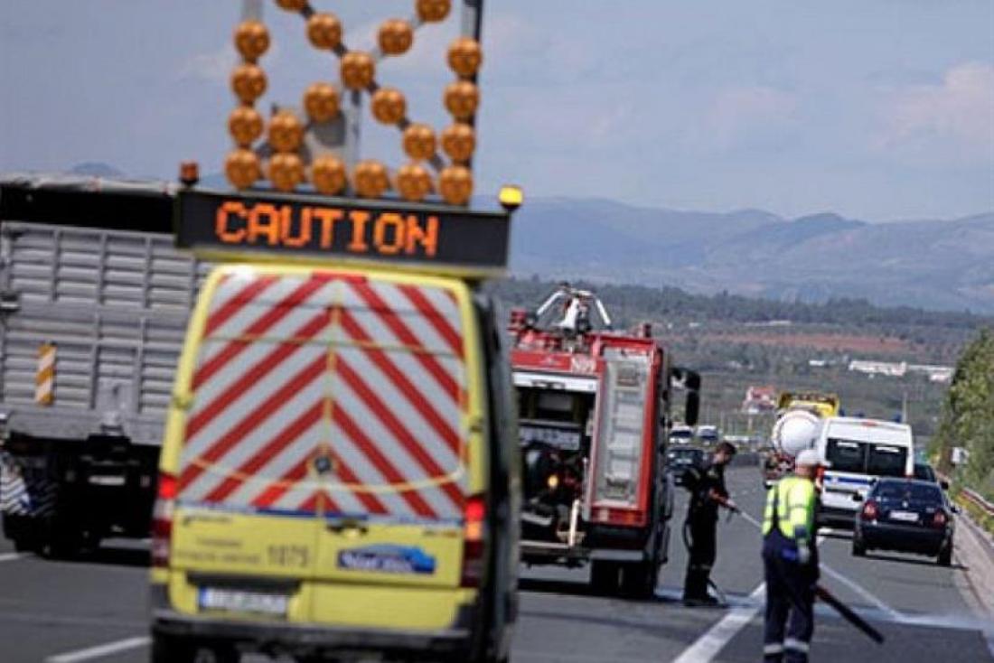 Σύγκρουση φορτηγού με λεωφορείο του ΚΤΕΛ στην Εθνική - Ένας νεκρός, δύο τραυματίες