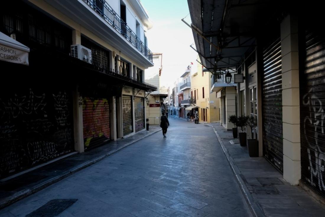 Αποτέλεσμα εικόνας για ερημοι οι δρομοι τηες Αθηνας