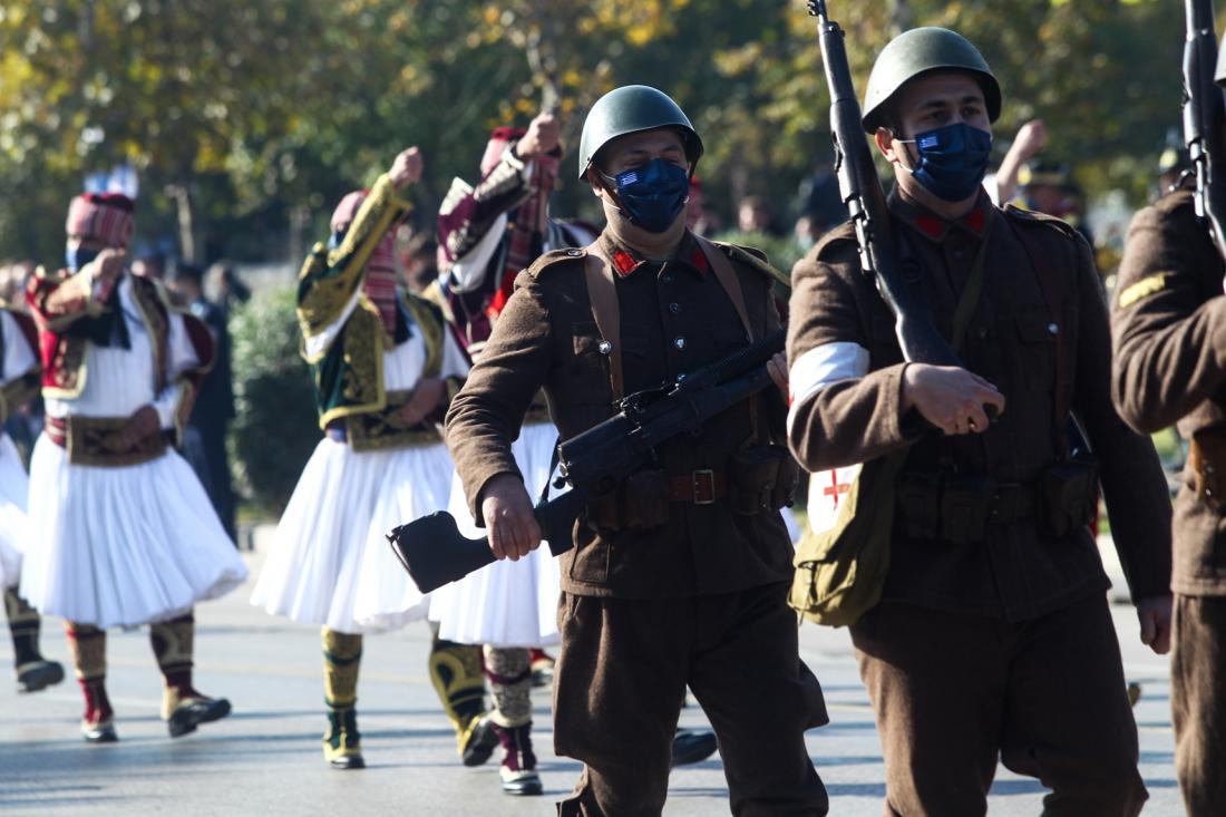 Επιβλητική η μεγάλη στρατιωτική παρέλαση στη Θεσσαλονίκη