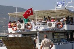 Ο Υπουργός Μεταφορών της Τουρκίας απαγόρεψε σε τουρκικά τουριστικά πλοία να προσεγγίζουν τα ελληνικά νησιά