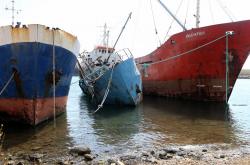 Απίστευτες εικόνες με 30 ναυάγια στον κόλπο της Ελευσίνας-Τριπλή παρέμβαση προαναγγέλει ο Κουρουμπλής (ΦΩΤΟ)