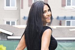 Ίννα Ιννάκη: Η Ελληνίδα που φλερτάρει με τα Όσκαρ του... πορνό!