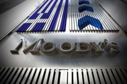Moody’s: Θετική η αύξηση των ιδιωτικών καταθέσεων στις ελληνικές τράπεζες 