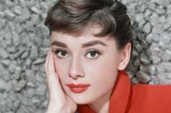 Η... νεκρή Audrey Hepburn πρωταγωνίστρια νέας διαφήμισης (ΒΙΝΤΕΟ)