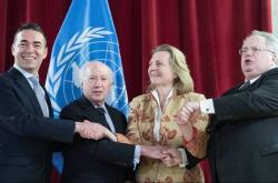 Κοτζιάς: Συνάντηση με τον Σκοπιανό ομόλογό του Νικολά Ντιμιτρόφ και τον ειδικό διαμεσολαβητή του ΟΗΕ Μάθιου Νίμιτς στην Βιέννη