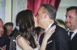 Δήμαρχος Γλυφάδας: Παντρεύτηκε με κουμπάρους το ζεύγος Καραμανλή