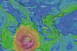 Προ των ελληνικών πυλών ο κυκλώνας Ζορμπάς -Δείτε live την κίνησή του προς την Ελλάδα