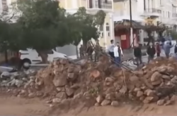 Μακάβριο εύρημα στην Μάνδρα: Ρέμα ξέβρασε ανθρώπινο σκελετό-Φόβοι να πρόκειται για αγνοούμενο από τις φονικές πλημμύρες του 2017